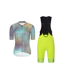 RIVANELLE κοντή φανέλα και κοντό παντελόνι - COSMA - κίτρινο/μαύρο/μωβ/χρυσό